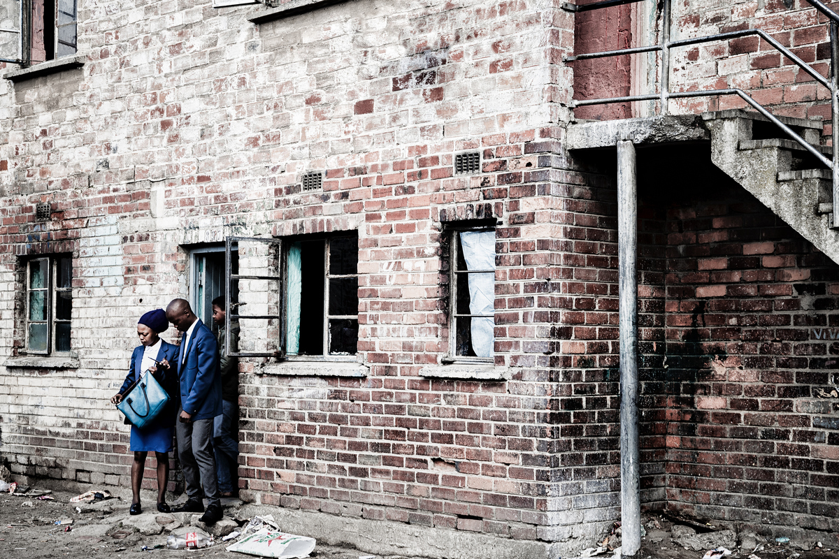 Auf dem Weg zum Gottesdienst Auf dem Weg zum Gottesdienst