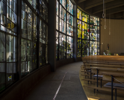 Entlang der Fensterwand_Harald Spies_Beton Brut in Bilfingen